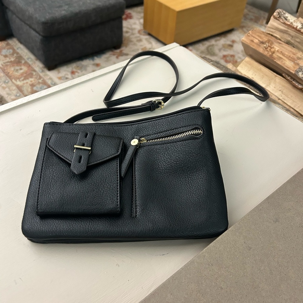 Bag Sleek Black Crossbody Bag Liz Claiborne Very light wear!